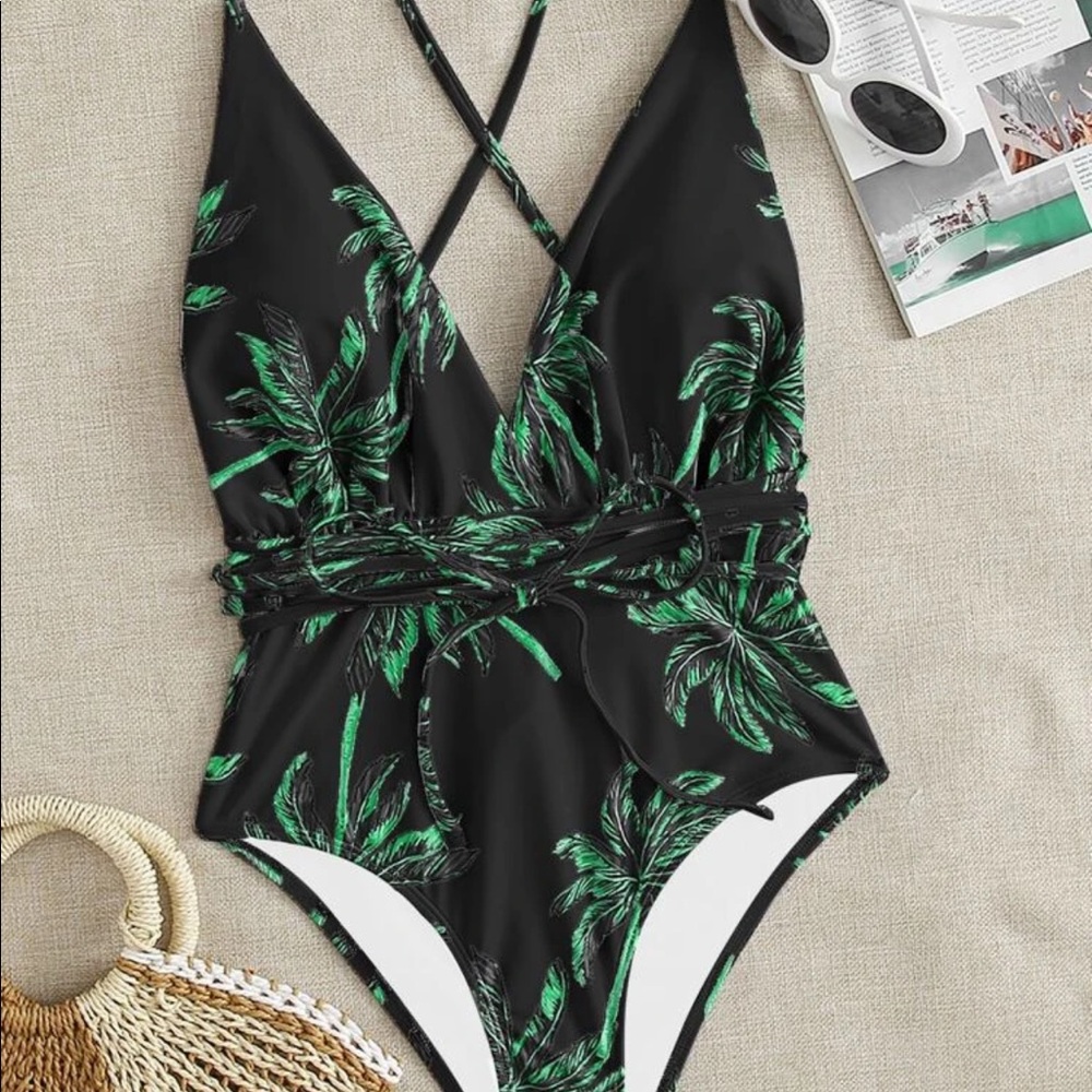 One piece swim suit
